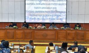 Pembahasan Dua Raperda, Bupati Beri Jawaban Pandangan Umum Fraksi-Fraksi DPRD Kab. Madiun
