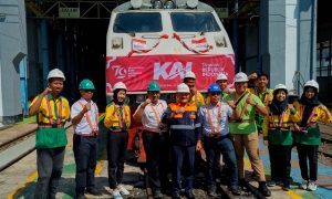 Peringatan HUT RI, Daop 7 Madiun Hias Lokomotif Hingga Kibarkan Merah Putih