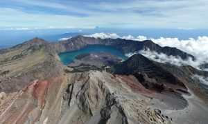 Mengenal Babad Lombok: Jejak Sejarah Gunung Samalas yang Mendunia