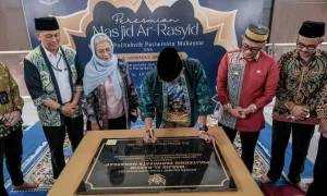 Menparekraf Resmikan Masjid Ar Rasyid Poltekpar Makassar