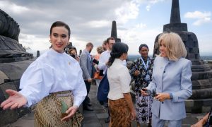 Kemenpar Dampingi Ibu Negara Brigitte Macron dalam Spouse Program di Manohara dan Candi Borobudur 