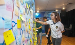 Kunjungi Creative Market di Jakarta Future Festival, Wamen Ekraf Yakin IP Lokal Makin Unggul