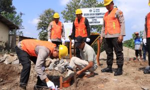 Dukung Program MBG, Kapolres Madiun Letakan Batu Pertama Pembangunan SPPG