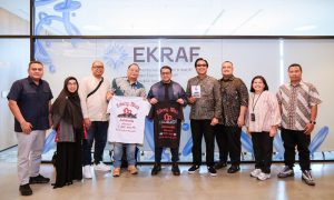 Menteri Ekraf Dorong Industri Otomotif Lebih Banyak Serap Tenaga Kerja