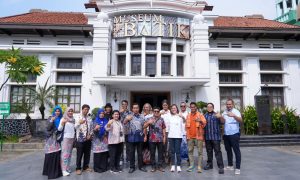 Wamen Ekraf Tinjau Museum Batik Pekalongan, Dorong Kolaborasi Pelaku Ekraf dan Pemerintah