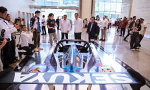 Kolaborasi IP Lokal dan Dunia Otomotif: Kementerian Ekraf Pamerkan Mobil Balap Kreatif di Thamrin Nine