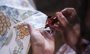 Wamen Ekraf Kunjungan Rumah Batik Oey Soe Tjoen, Dorong Ekspansi Promosi di Pasar Global
