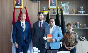 Tindak Lanjuti Kerja Sama, Menteri Ekraf Perkuat Industri Film Indonesia dengan Dubes Prancis dan CNC