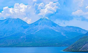 Gunung Lewotobi Laki-laki Erupsi, Menteri Pariwisata Prioritaskan Keselamatan Masyarakat