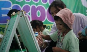Jelang HUT ke-80, KAI Daop 7 Madiun Gelar Mini Expo, Masyarakat Serbu Booth Tiket Diskon
